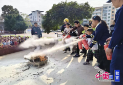<b>同时指出部门学生撤离立场不肃的问题</b>